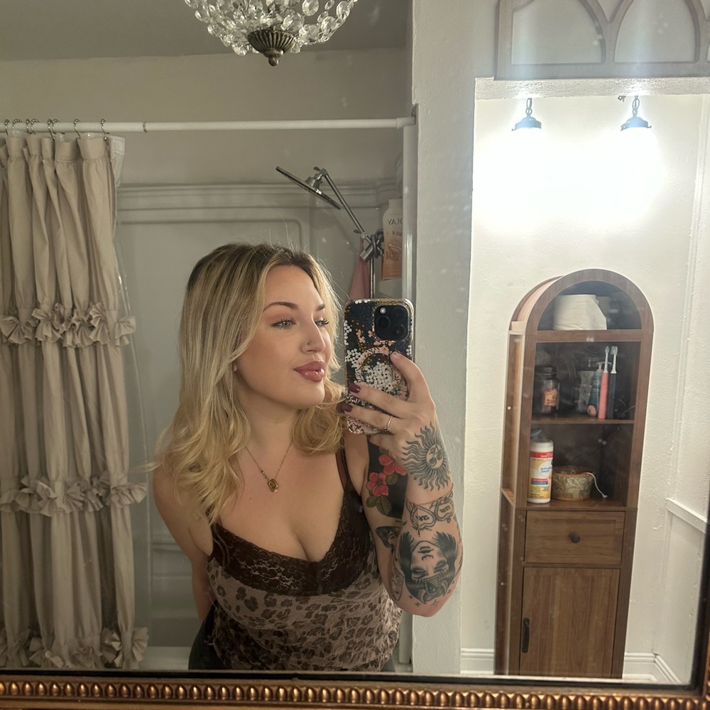 Meet your Posher, Desirae